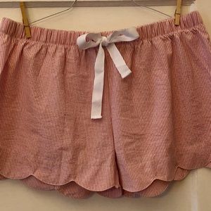 A1  Seersucker Scallop Hem Shorts NWT EllieO